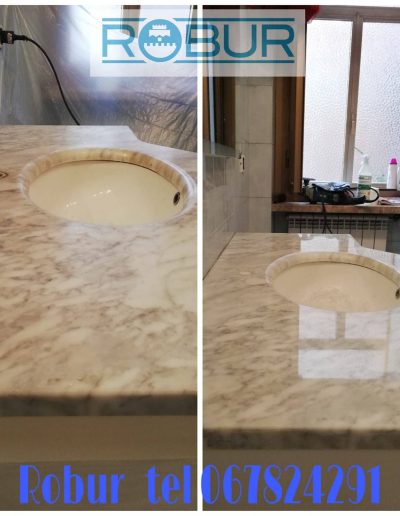 Lucidatura professionale di un piano lavabo in marmo, confronto prima e dopo con superficie levigata e brillante.