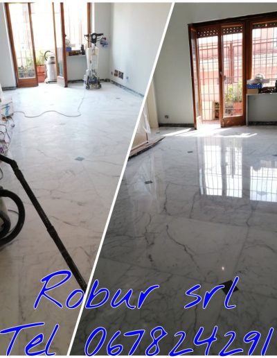 Pulizia e lucidatura di pavimento in marmo bianco da Robur Service Srl, che restituisce luce e valore agli interni trattati.